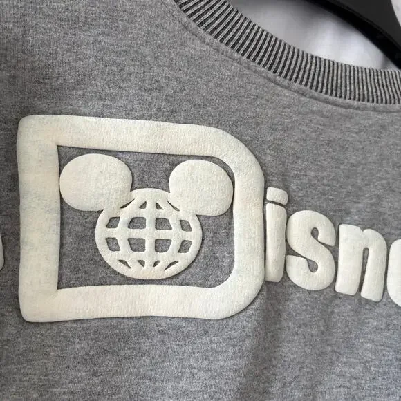 Walt Disney World Spirit Jersey Womens Medium Gray Sherpa Fleece Sweatshirt - Picture 2 of 6